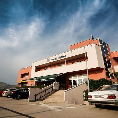 Hotel Merlot Opuzen  ภายนอก รูปภาพ