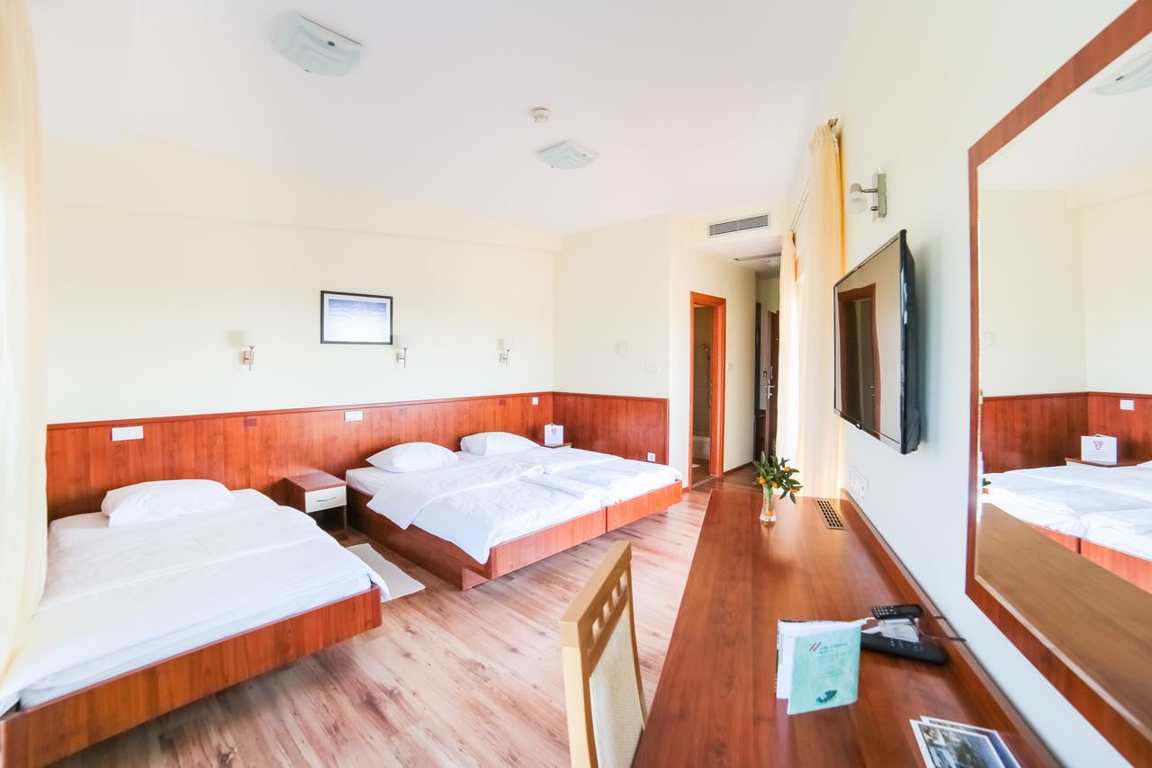 Hotel Merlot Opuzen  ภายนอก รูปภาพ