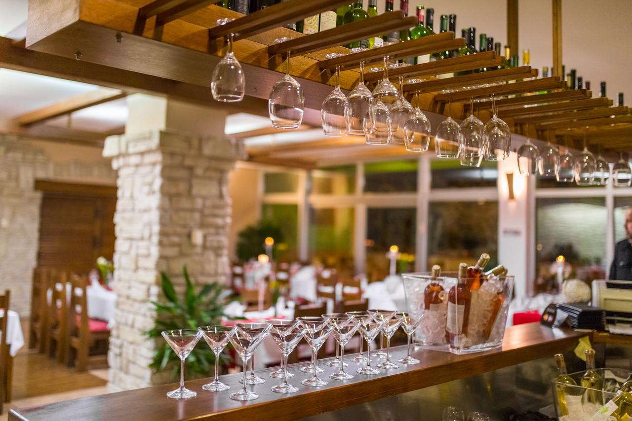 Hotel Merlot Opuzen  ภายนอก รูปภาพ