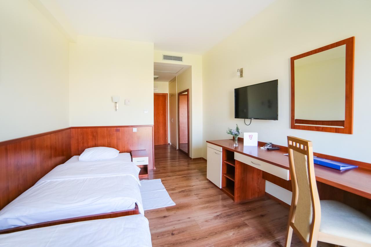 Hotel Merlot Opuzen  ภายนอก รูปภาพ