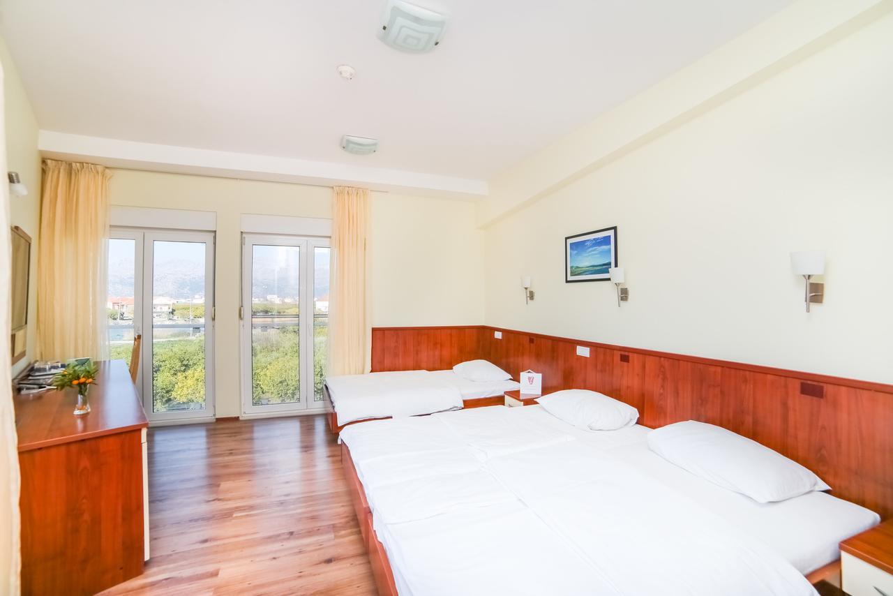 Hotel Merlot Opuzen  ภายนอก รูปภาพ
