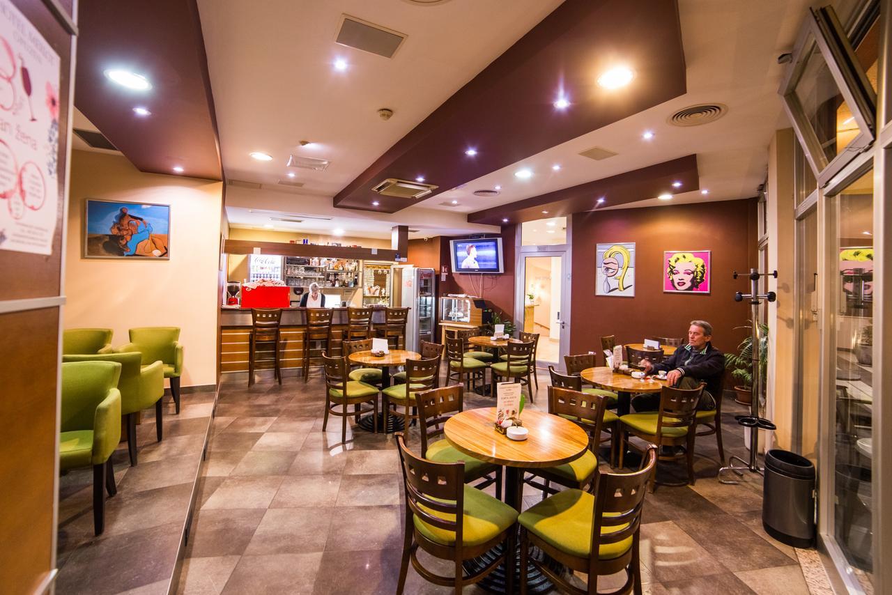 Hotel Merlot Opuzen  ภายนอก รูปภาพ